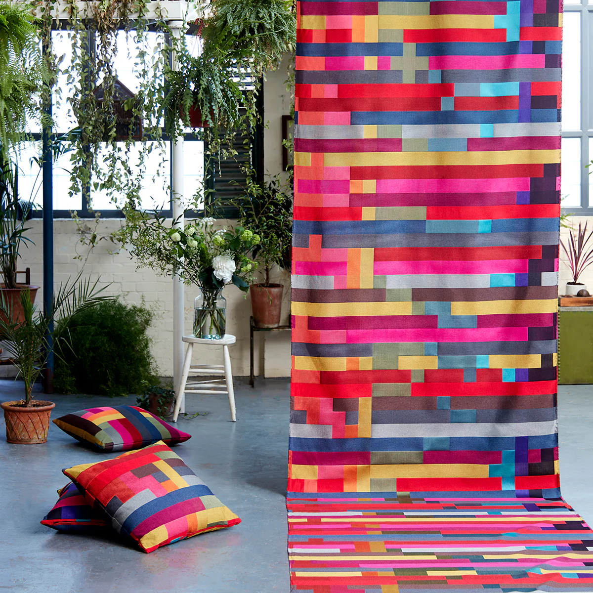 Colour with Keith Recker, Amy Butler Greenfield, Jantiene van Elk from TextielMuseum, Carole Waller and Margo Selby - Image 3
