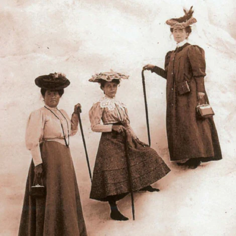 Issue 49 Evergreen - Image 3