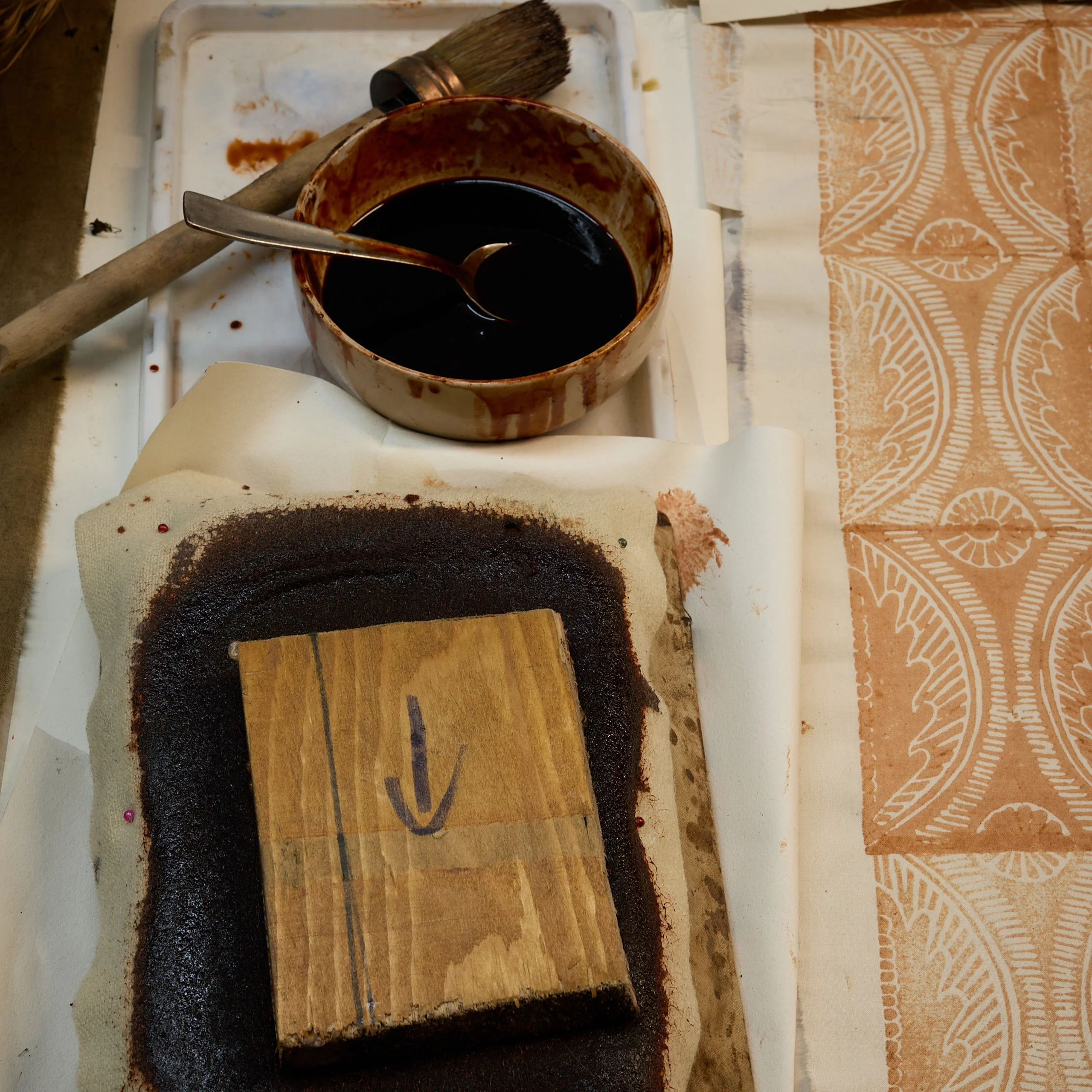 Wednesday 3 September 10-4 p.m.: Workshop: Foraging, Natural Dye and Mordant Printing with Sarah Burns - Image 15