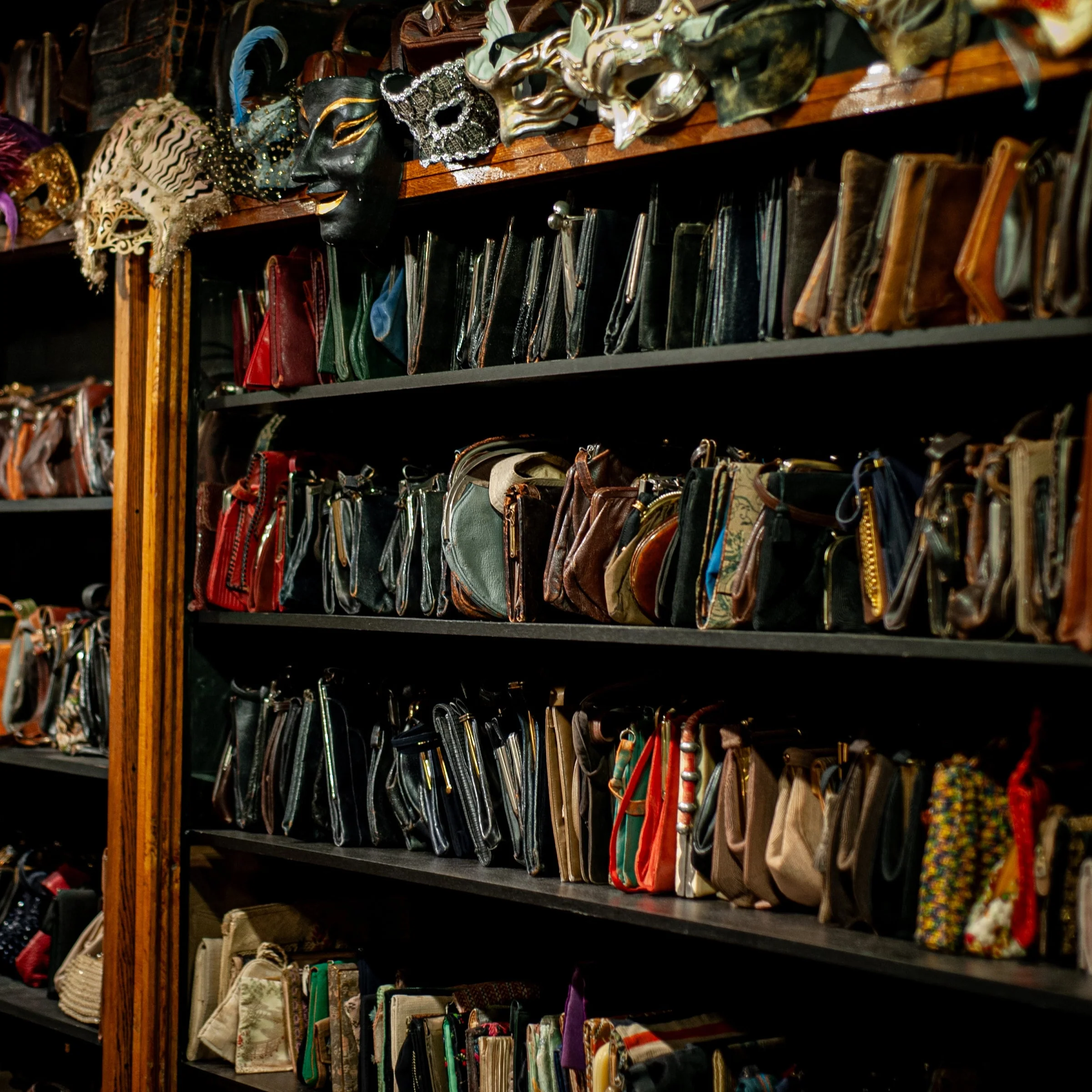 Tuesday 15 September, 11 - 1 p.m. and 2:30 - 4:30 p.m.: Tour: Costume Secrets with Cosprop - Image 5