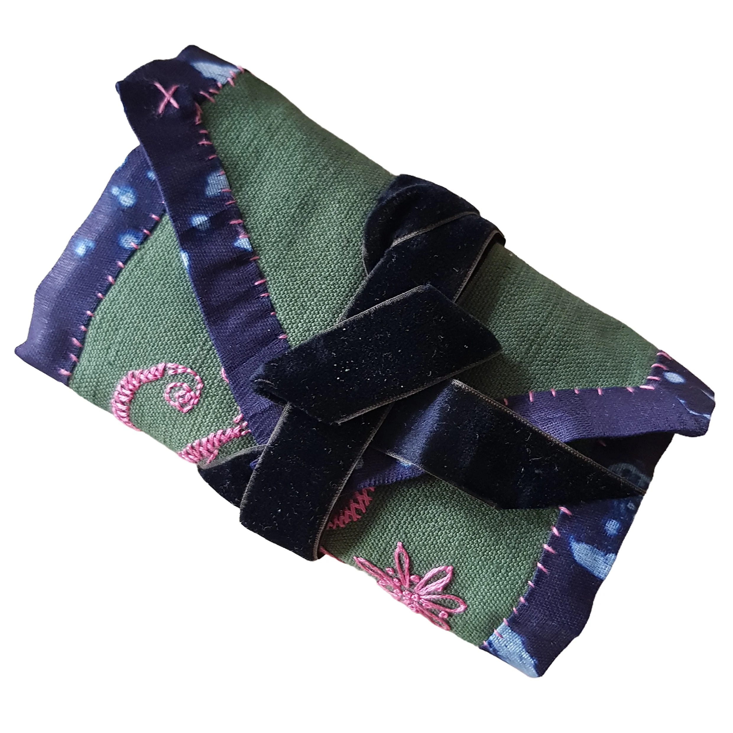 Thursday 24 September, 10:30-4 p.m.: Workshop, Make a Historically Inspired Hussif with Illuminated Arts - Image 3