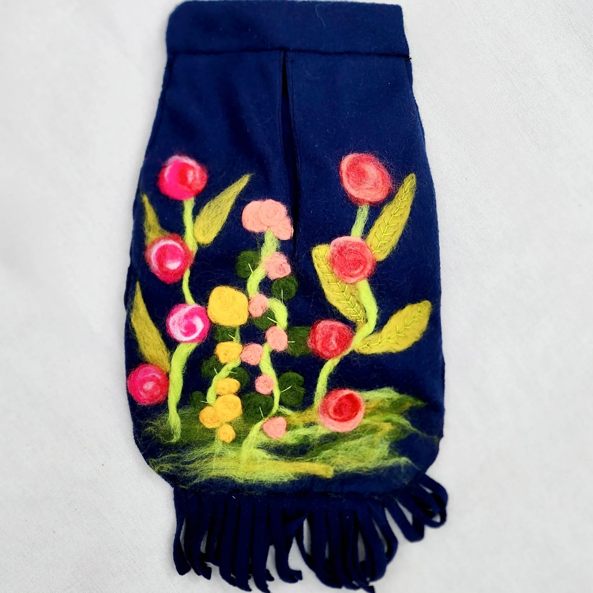 Tuesday 9 September, 10-4 p.m.: Workshop: Make a Historically Inspired Pocket with Melissa Jo Smith and acclaimed designer Rebecca Cole from Illuminated Arts - Image 14